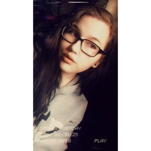 Meet your Posher, Jade